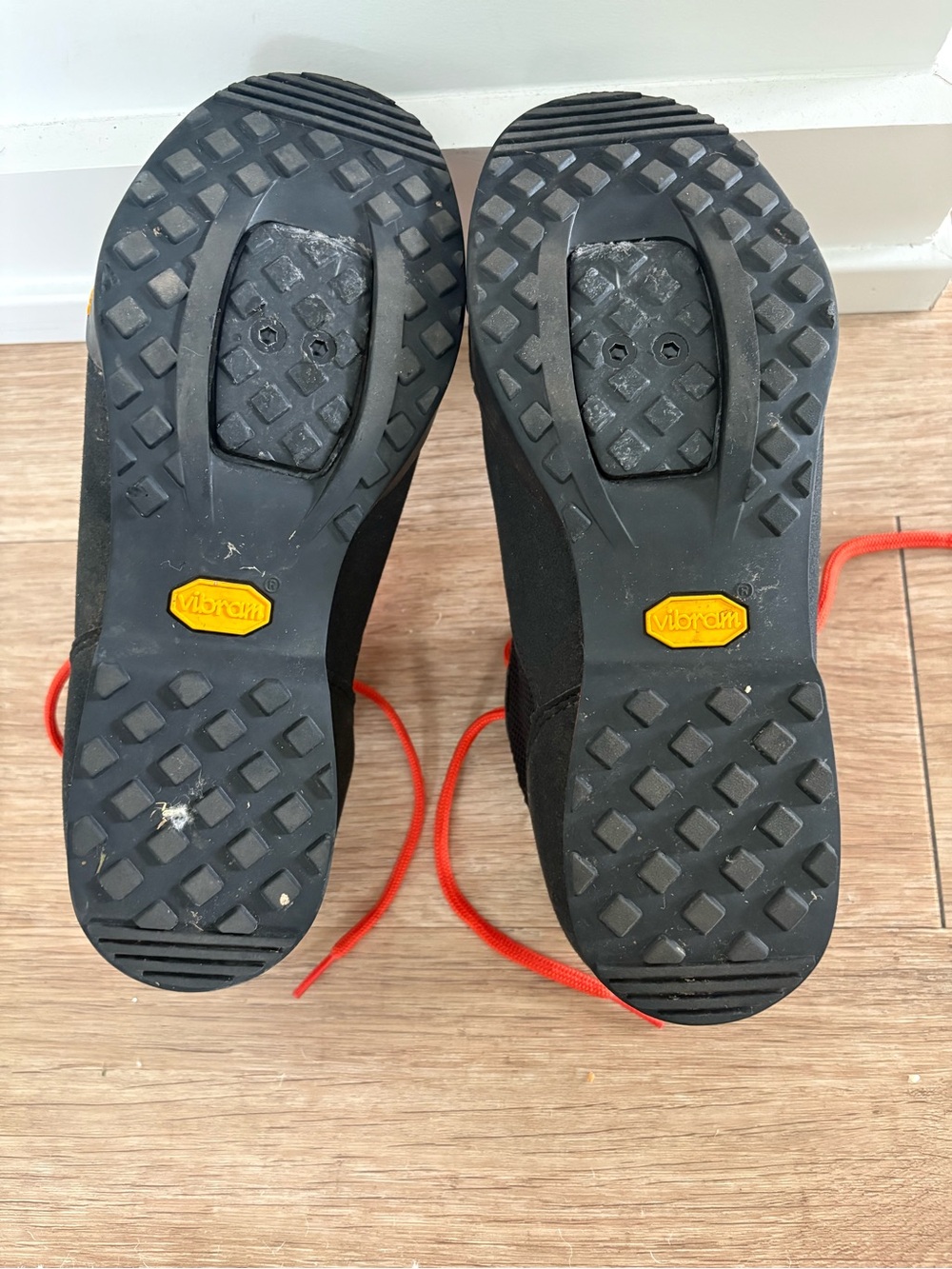 Giro Rumble VR mountain biking shoes. SPD Pedal compatible. Men’s 8. - Picture 8 of 12